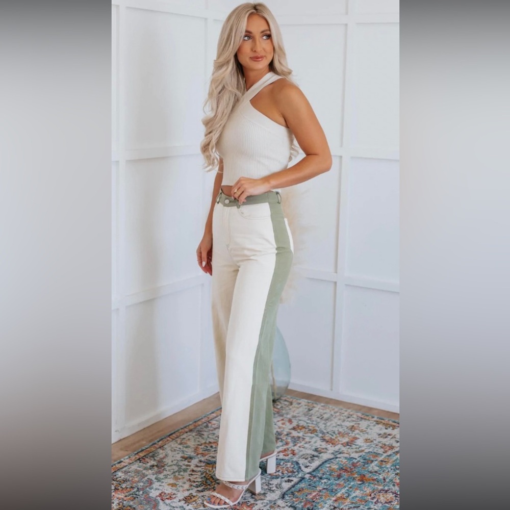 Le Lis NWT cream and olive two-tone pants size xs